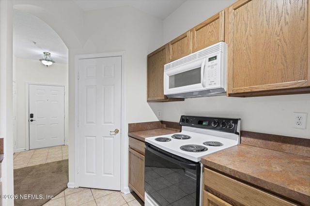 10550 BAYMEADOWS Road 601, Jacksonville, FL 32256