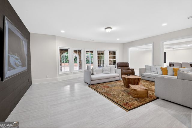 1820 Turnberry Avenue, Suwanee, GA 30024