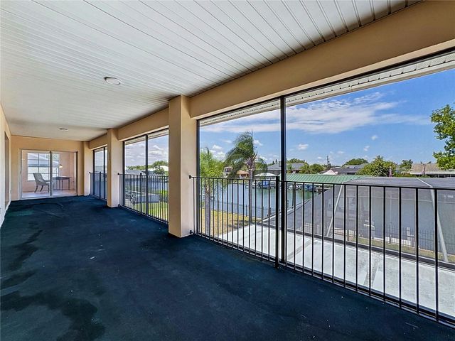 624 KINGSTON COURT, Apollo Beach, FL 33572