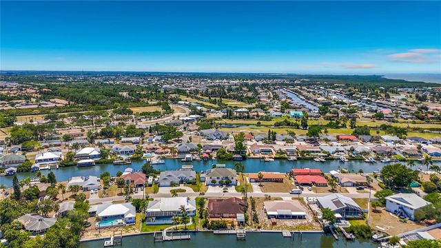 624 KINGSTON COURT, Apollo Beach, FL 33572