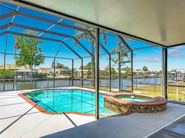 624 KINGSTON COURT, Apollo Beach, FL 33572