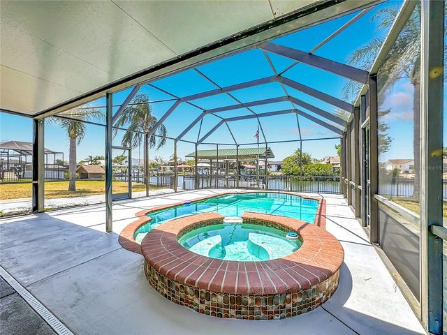 624 KINGSTON COURT, Apollo Beach, FL 33572
