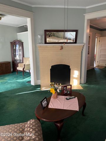 1643 Rugby Road, Schenectady, NY 12309