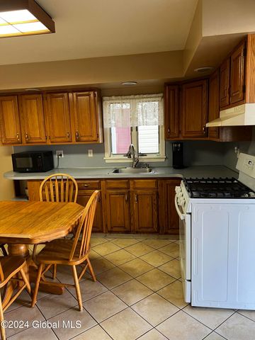 1643 Rugby Road, Schenectady, NY 12309