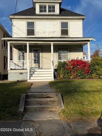 1643 Rugby Road, Schenectady, NY 12309