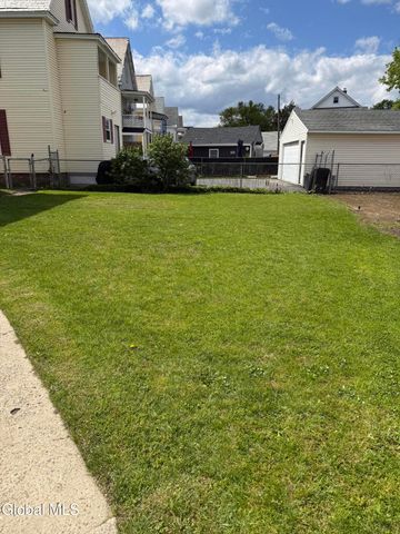 1643 Rugby Road, Schenectady, NY 12309
