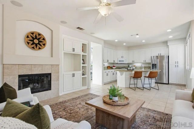 5423 Foxtail Loop, Carlsbad, CA 92010