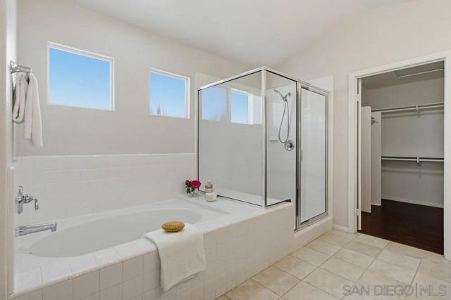 5423 Foxtail Loop, Carlsbad, CA 92010