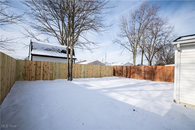 532 Wesley Avenue, Elyria, OH 44035