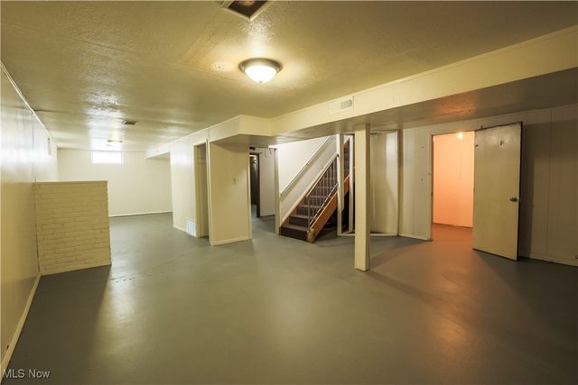 532 Wesley Avenue, Elyria, OH 44035