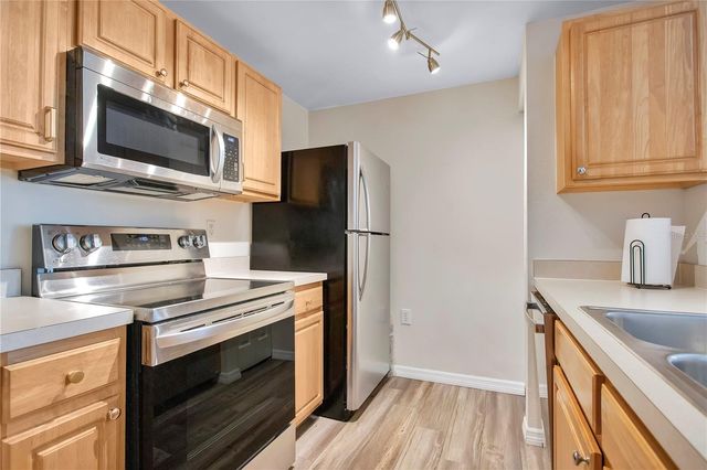 5401 BENTGRASS DRIVE 1-108, Sarasota, FL 34235