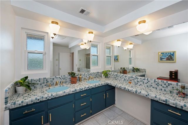 28764 Live Oak Road, Highland, CA 92346