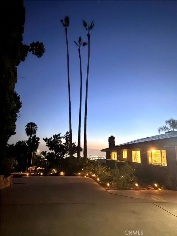 28764 Live Oak Road, Highland, CA 92346