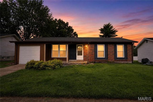 6220 Pennyrich Court, Florissant, MO 63033
