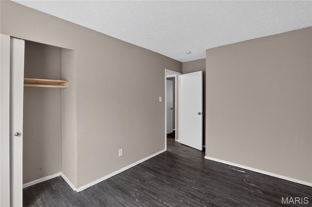 6220 Pennyrich Court, Florissant, MO 63033