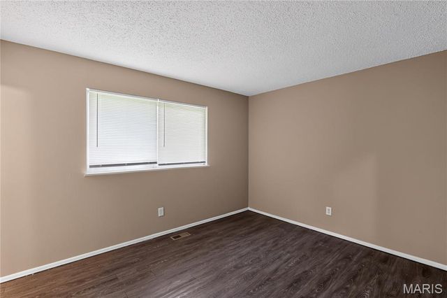 6220 Pennyrich Court, Florissant, MO 63033