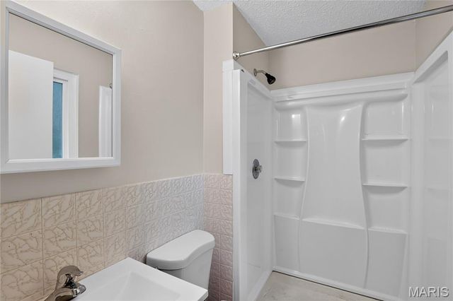 6220 Pennyrich Court, Florissant, MO 63033