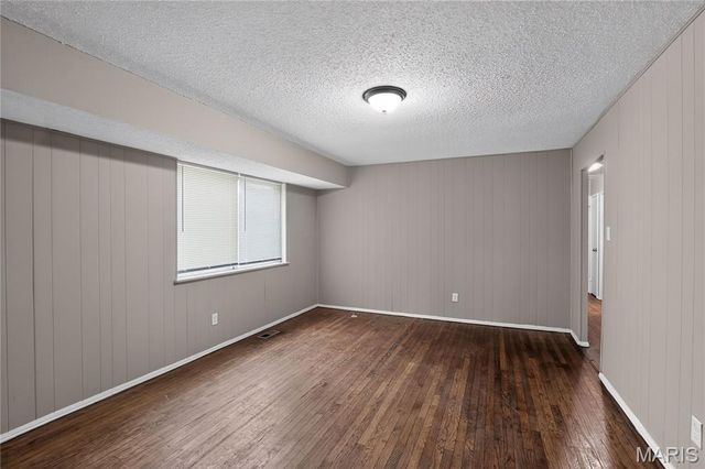 6220 Pennyrich Court, Florissant, MO 63033