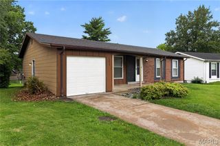 6220 Pennyrich Court, Florissant, MO 63033