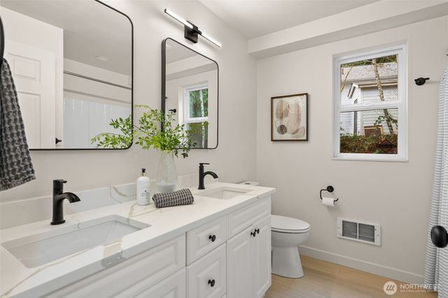 7605 NE Hidden Cove Rd, Bainbridge Island, WA 98110