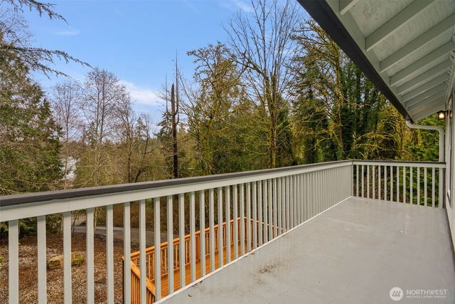 7605 NE Hidden Cove Rd, Bainbridge Island, WA 98110