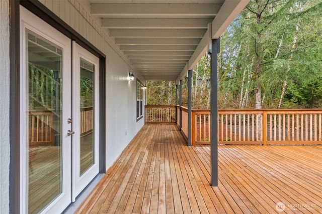 7605 NE Hidden Cove Rd, Bainbridge Island, WA 98110