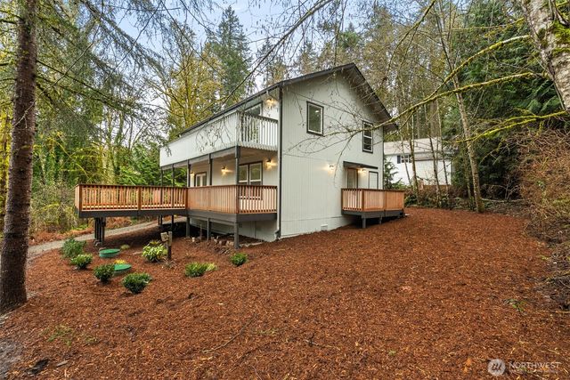 7605 NE Hidden Cove Rd, Bainbridge Island, WA 98110
