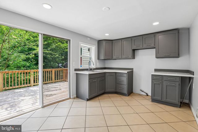 40 E COLUMBIA RD, Enola, PA 17025