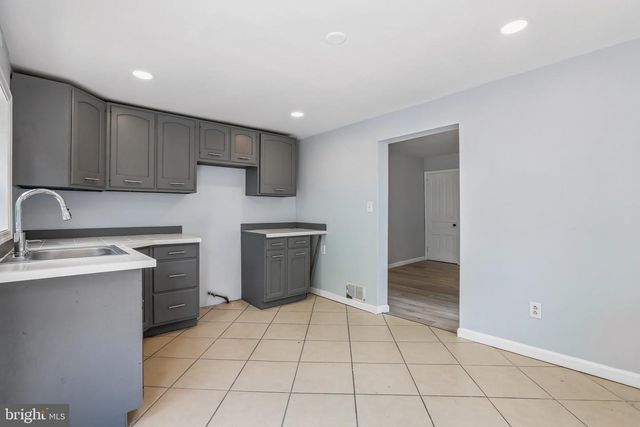 40 E COLUMBIA RD, Enola, PA 17025