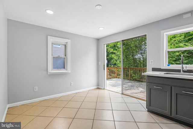 40 E COLUMBIA RD, Enola, PA 17025