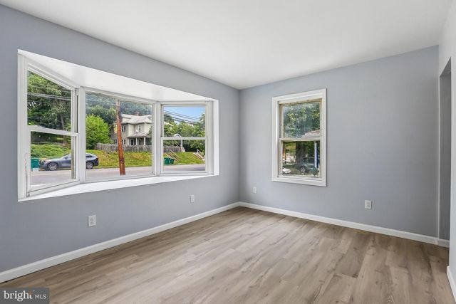 40 E COLUMBIA RD, Enola, PA 17025