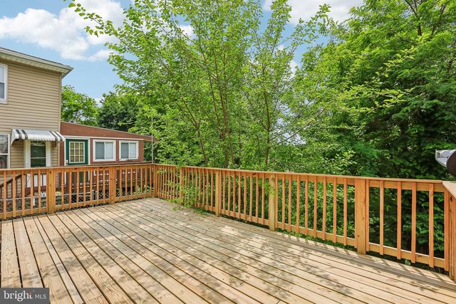 40 E COLUMBIA RD, Enola, PA 17025