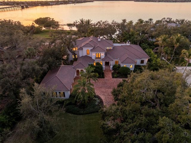 3000 SOUTHWEST DRIVE, Sarasota, FL 34239