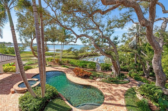 3000 SOUTHWEST DRIVE, Sarasota, FL 34239