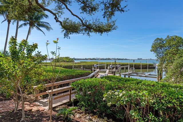 3000 SOUTHWEST DRIVE, Sarasota, FL 34239