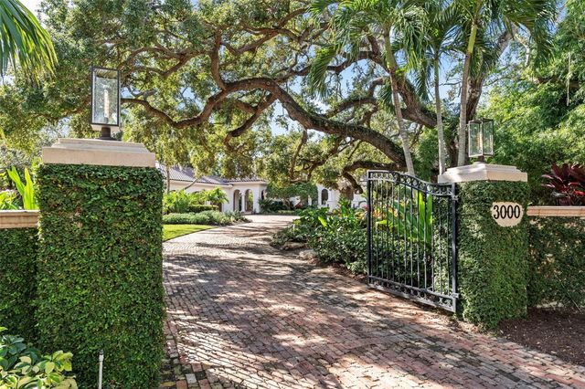 3000 SOUTHWEST DRIVE, Sarasota, FL 34239