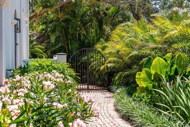 3000 SOUTHWEST DRIVE, Sarasota, FL 34239