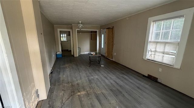 1229 Roberts Lane, High Point, NC 27260