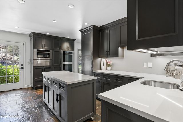 14018 N CORAL GABLES Drive, Phoenix, AZ 85023