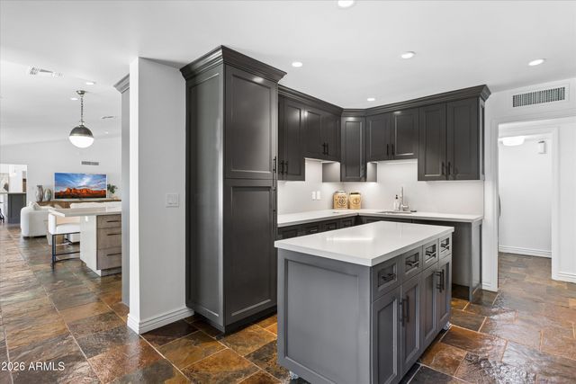 14018 N CORAL GABLES Drive, Phoenix, AZ 85023