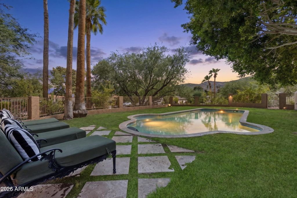 14018 N CORAL GABLES Drive, Phoenix, AZ 85023 — photo 4