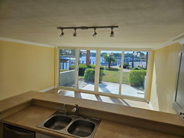 2424 W TAMPA BAY BOULEVARD I102, Tampa, FL 33607