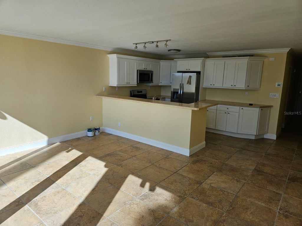 Image 9 of property listing at 2424 W TAMPA BAY BOULEVARD I102, Tampa, FL 33607