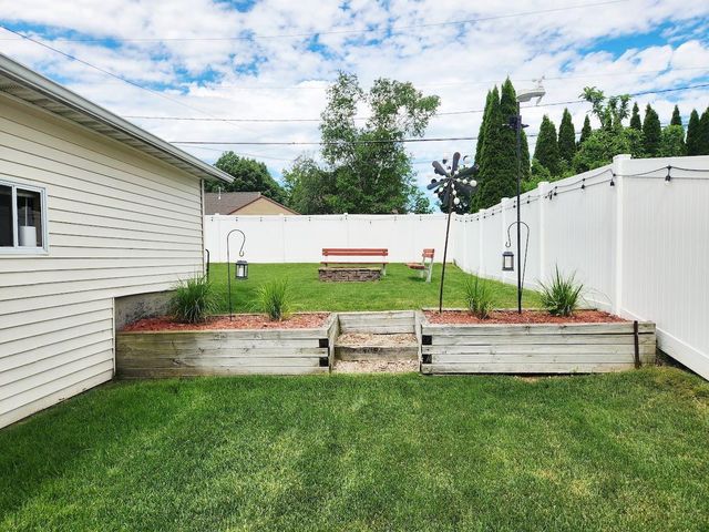 1430 S 19TH STREET, Sheboygan, WI 53081