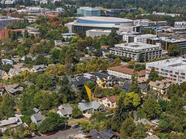 1624 WALNUT St, Eugene, OR 97403