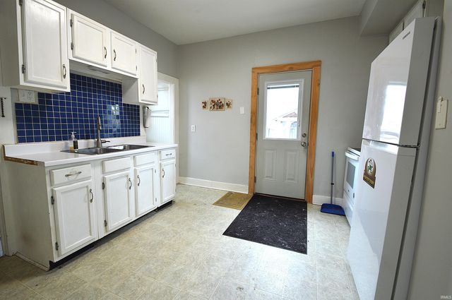 3122 Woodrow Avenue, Fort Wayne, IN 46805