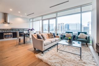 2430 Victory Park Lane 1906, Dallas, TX 75219
