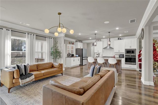 103 Parkers Place, Hoschton, GA 30548