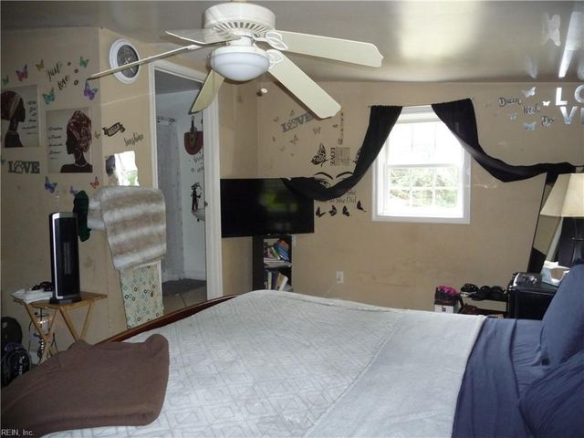 8215 Baywood DR, Norfolk, VA 23518