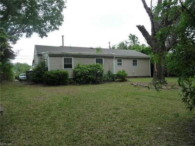 8215 Baywood DR, Norfolk, VA 23518